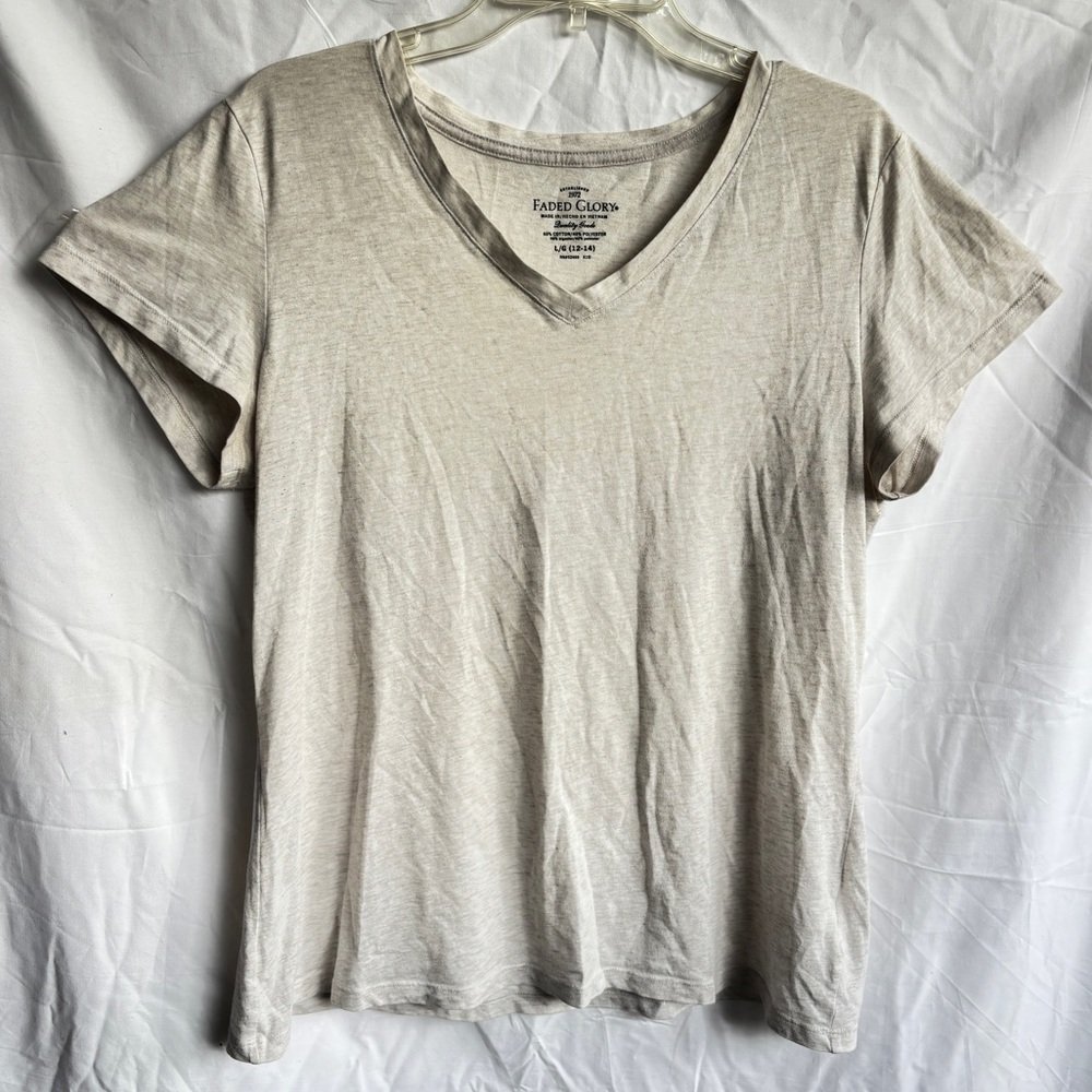 Faded Glory Cream V-Neck Short Sleeve Tee